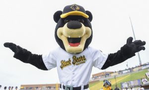 Black Bears dominate Mahoning Valley to 10-2 win
